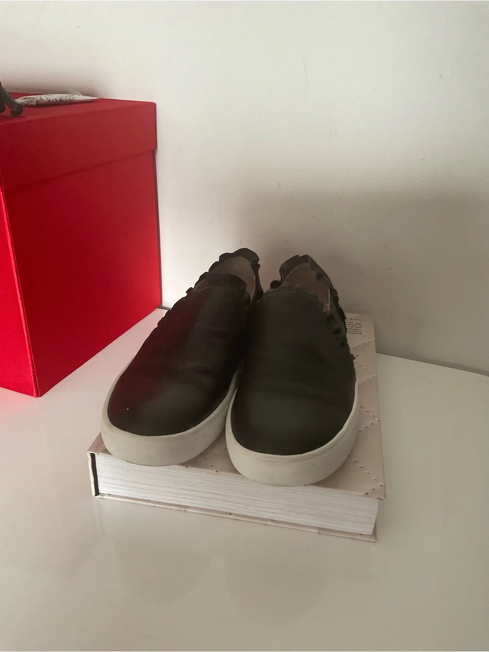 Kate Spade Slip-On Sneakers in Black with White Sole Size 10